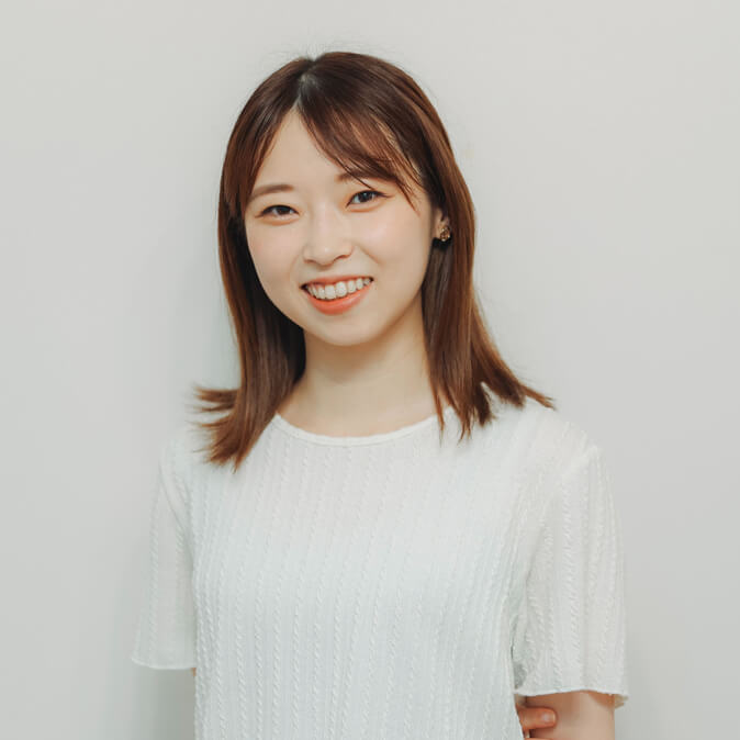 黒羽真子コーチの顔写真